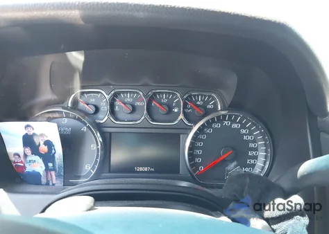 2015 Chevrolet Tahoe Lt z USA, uszkodzony, nr VIN 1GNSCBKC9FR111001